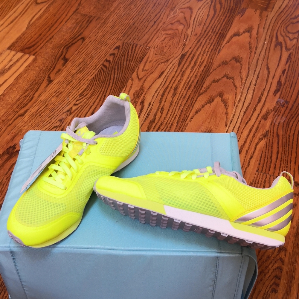 Moving sale - sneakers